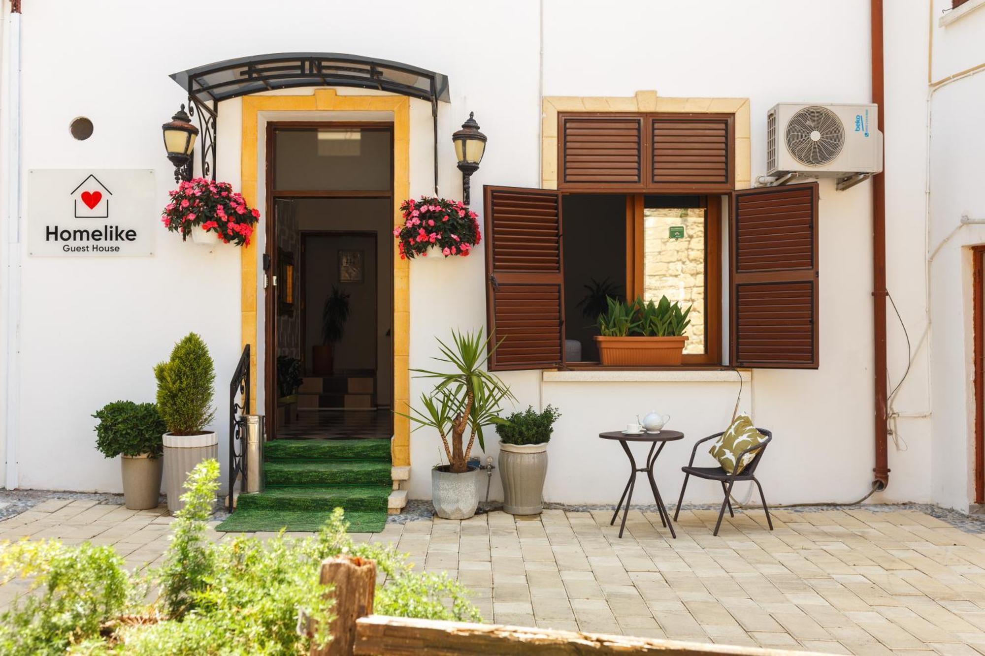 Homelike Guest House 凯里尼亚 外观 照片