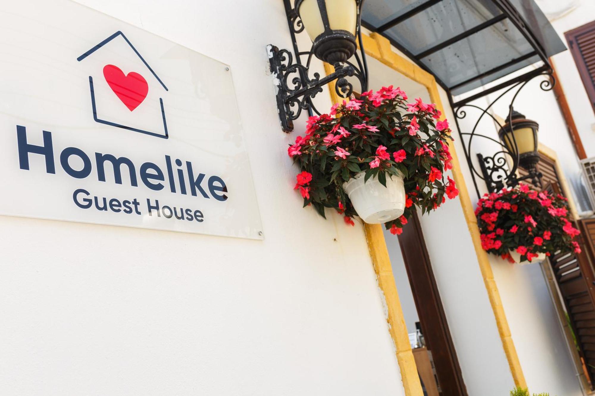 Homelike Guest House 凯里尼亚 外观 照片